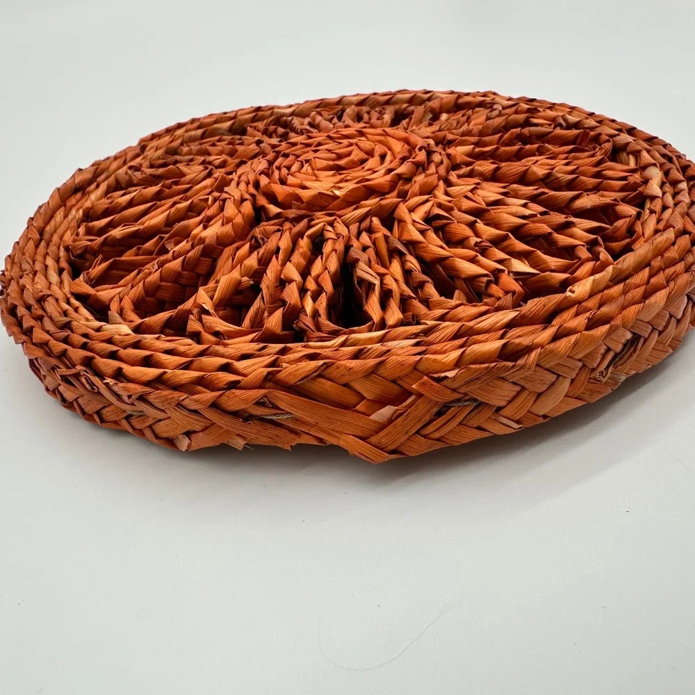 Vintage Burnt Orange Woven Wicker‎ Trivet Round Straw Boho Floral Hot Pad Decor